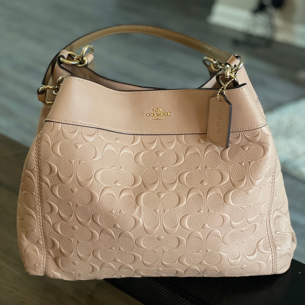 Coach Lexy in Signature Smooth Leather